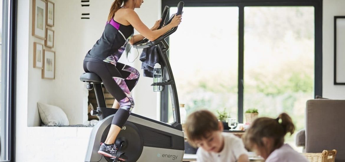 Maigrir avec un vélo d'appartement, comment ? - R 4 Monde Maigrir avec un vélo d'appartement, comment ? - R 4 Monde